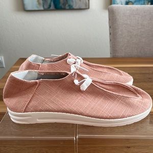 NWOB Like Hey Dude shoes but doesn’t say Hey Dude.